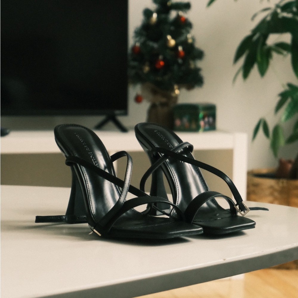 Elegant Black Strappy Heels - Picture 1 of 4
